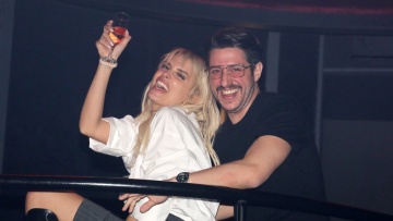 Η Κατερίνα Λιόλιου διασκέδασε με τον σύντροφό της σε νυχτερινό κέντρο - Δείτε φωτογραφίες