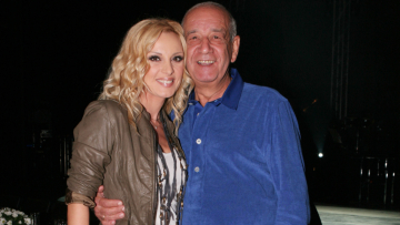 Πέγκυ Ζήνα για Δημήτρη Μητροπάνο: Εκκωφαντική η σιωπή σου βουνό μου, έγραψε για τα 13 χρόνια από τον θάνατό του