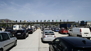 Αδειάζει η Αθήνα για το Πάσχα: Βελτιωμένη η έξοδος μετά τις μεγάλες καθυστερήσεις - Δείτε live την κίνηση