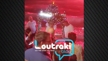 Ο Επιτάφιος στο Λουτράκι μπήκε στα νερά του Κορινθιακού, τιμώντας τους ανθρώπους της θάλασσας - Δείτε βίντεο