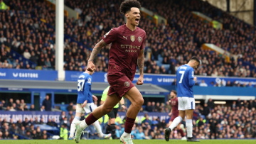 Premier League: Η Σίτι νίκησε 2-0 εκτός έδρας την Έβερτον και... βλέπει Champions League