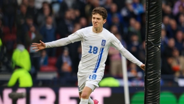 Νέος μνηστήρας για Τζόλη – Η πρόταση και οι απαιτήσεις της Μπριζ
