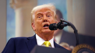 Ντόναλντ Τραμπ: Δεν σκοπεύω να απολύσω τον επικεφαλής της Fed