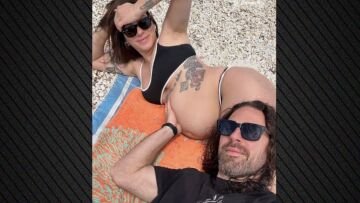 Ευρυδίκη Βαλαβάνη: Στην παραλία με τον Γρηγόρη Μόργκαν στον έκτο μήνα της εγκυμοσύνης της