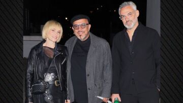 Ελεωνόρα Ζουγανέλη: Στη Μύκονο με τον πατέρα της και τον σύντροφό της, Νίκο Συρίγο