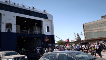 Αυξημένη επιστροφή ταξιδιωτών τη Δευτέρα του Πάσχα – Πάνω από 45.000 επιβάτες σε Πειραιά, Ραφήνα και Λαύριο