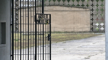 Ζαξενχάουζεν, το στρατόπεδο που οι Ναζί θεωρούσαν «απόλυτο πρότυπο»: 80 χρόνια μετά, η μνήμη αντιστέκεται στη λήθη