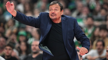 Εργκίν Αταμάν: «Ο Ντόζιερ και ο Λάρκιν έπαιξαν εξαιρετικά και πήραν τη νίκη για την Εφές»