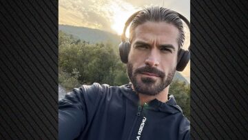 Άρης Μουγκοπέτρος: Η συγκινητική ανάρτηση για τις κόρες του μέσα από το νοσοκομείο - «Μου λείπετε»