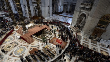 Πάπας Φραγκίσκος: Κηδεύεται στη Ρώμη ο «ποιμένας» της Καθολικής Εκκλησίας 