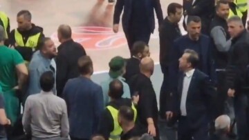 Παναθηναϊκός - Εφές: Ένταση στο φινάλε με οπαδούς των πράσινων και τον Λούκα Μπάνκι