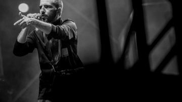 Χαμός για τη συναυλία του ΛΕΞ στο ΟΑΚΑ - Αναμονή μέχρι και 5 ώρες για ένα εισιτήριο στην προπώληση