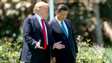 ΗΠΑ και Κίνα συμφώνησαν σε εμπορικό μορατόριουμ 90 ημερών – Ρίχνουν τους δασμούς που είχαν ανεβάσει κατά 115%