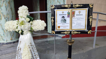 Κηδεύτηκε ο Νίκος Παλαιοκώστας στα Τρίκαλα - Δείτε βίντεο και φωτογραφίες 