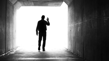 Ευθανασία: Η νομιμοποίηση της υποβοηθούμενης αυτοκτονίας ανοίγει τον ασκό του Αιόλου;