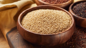 Σπόροι Chia και κινόα vs ρύζι και μακαρόνια: Ποιες είναι οι πιο θρεπτικές επιλογές