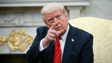 Αποκάλυψη NYT: Ο Τραμπ εξετάζει νέες στρατιωτικές επιλογές κατά του Ιράν, στο τραπέζι επιδρομές κομάντο εντός της χώρας