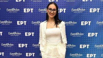 Eurovision 2025: Η Κλαυδία θα εμφανιστεί μόνη της στη σκηνή - To φόρεμα και τα σκουλαρίκια της γιαγιάς της