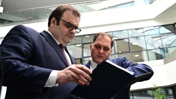 Φορολογικές δηλώσεις: Ξεπέρασαν τις 3 εκατ. οι υποβληθείσες - Συγχαρητήρια στην ΑΑΔΕ από τον Πιερρακάκη