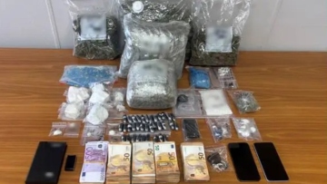 Συνελήφθη 30χρονος για κατοχή και διακίνηση ναρκωτικών στην Αθήνα - Κατασχέθηκαν πάνω από 3 κιλά κάνναβης