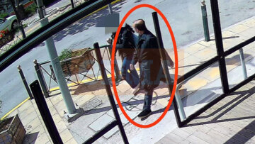 Μαρούσι: Βίντεο με τον «δράκο» που φοράει καμπαρντίνα και παρενοχλεί ανήλικες