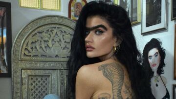 Η Σοφία Χατζηπαντελή ποζάρει χωρίς μπλούζα στο Instagram - Δείτε φωτογραφία