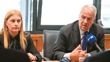 Δόγμα Βορίδη στο μεταναστευτικό: Αναγκαστικές απελάσεις ή δύο χρόνια κράτηση