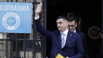 Ποιος είναι ο ακροδεξιός Σιμιόν που ετοιμάζεται για νέος πρόεδρος της Ρουμανίας: Ο θαυμασμός σε Τραμπ, Μελόνι και η αφετηρία ως αντιεμβολιαστής