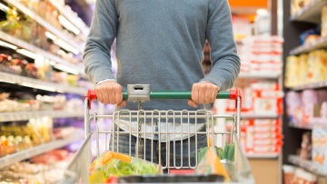 Πόσα ξοδεύω για φαγητό: Θωμάς, 30 ετών, οδηγός γερανού, με μηνιαίο εισόδημα 2000€