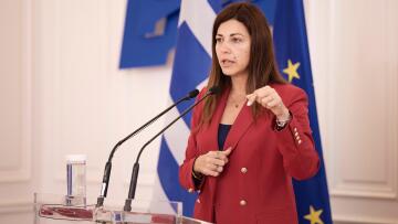 Σοφία Ζαχαράκη: Κοινή η μάχη για να «σπάσουμε» την κουλτούρα της βίας στα σχολεία
