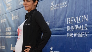 Επώνυμες γυναίκες που έγιναν μητέρες μετά τα 40 – Κάποιες, και μετά τα 50
