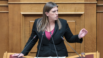 Βουλή: Άναψαν τα αίματα για τις... αγορεύσεις της Κωνσταντοπούλου - Ο «κόφτης» από τον Κακλαμάνη και η κόντρα με την Κανέλλη