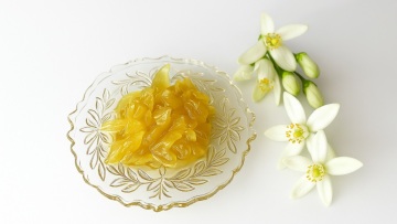 Φτιάχνουμε γλυκό κουταλιού από άνθη εσπεριδοειδών