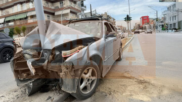 Σοβαρό τροχαίο με πέντε τραυματίες στη Θεσσαλονίκη - Δείτε βίντεο και φωτογραφίες 

