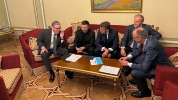 Γύρω από ένα τραπεζάκι η τηλεδιάσκεψη Ζελένσκι και Ευρωπαίων ηγετών με τον Ντόναλντ Τραμπ για την Ουκρανία - Συζήτησαν για εκεχειρία 30 ημερών από Δευτέρα