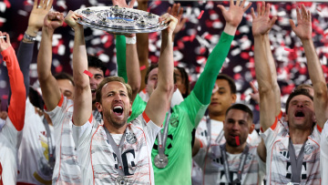 Επιτέλους σήκωσε τη... σαλατιέρα ο Κέιν - Η απονομή του 34ου πρωταθλήματος στη Μπάγερν Μονάχου στο αντίο του Μίλερ - Βίντεο 