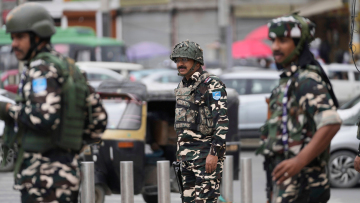 Blame game Ινδίας – Πακιστάν για την παραβίαση της εκεχειρίας: Διχάζει ο ρόλος των ΗΠΑ και τα πυρηνικά