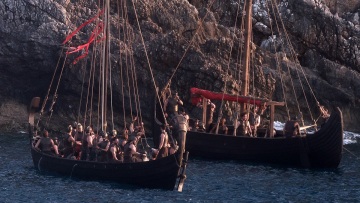 «Η φωτογραφία που αναρτούμε είναι από τα γυρίσματα της “Οδύσσειας” του Κρίστοφερ Νόλαν και είναι η μοναδική»