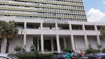 Κρίσεις Διευθυντών Ελληνικής Αστυνομίας: Ποιοι προήχθησαν και ποιοι αποστρατεύονται
