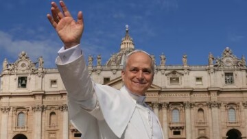 Πάπας Λέων ΙΔ': Με επέλεξαν χωρίς να έχω καμία αξία, είμαι αδελφός και υπηρέτης σας