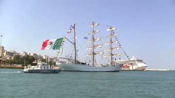 Σε Πειραιά και Σούδα έχει βρεθεί στο παρελθόν το εκπαιδευτικό ιστιοφόρο που προσέκρουσε στη γέφυρα του Μπρούκλιν - Βίντεο