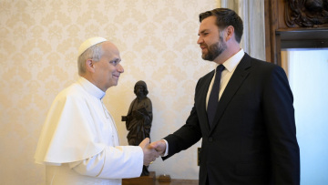 Ο Βανς προσκάλεσε τον Πάπα Λέοντα στις ΗΠΑ για να συναντηθεί με τον Τραμπ