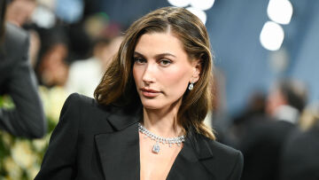 Χέιλι Μπίμπερ: «Ήταν πολύ δύσκολο να διαχειριστώ τα όσα γράφονταν μετά τη γέννηση του μωρού - Είχα δύσκολο τοκετό»