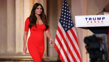 Κίμπερλι Γκίλφοϊλ: Συμβουλές για το σωστό ντύσιμο και για το διαζύγιο στην αυτοβιογραφία της – Αποσπάσματα από το βιβλίο