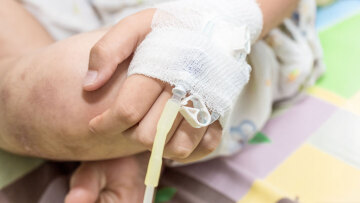 «Δεν είχε κάποια ενόχληση, το βράδυ της Δευτέρας την είδα μελανιασμένη» - Η περιγραφή του πατέρα της 5χρονης που πέθανε από κεραυνοβόλο σηψαιμία στη Θεσσαλονίκη