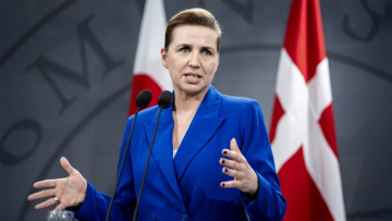 Ο Τραμπ ακόμη θέλει τη Γροιλανδία, λέει η πρωθυπουργός της Δανίας