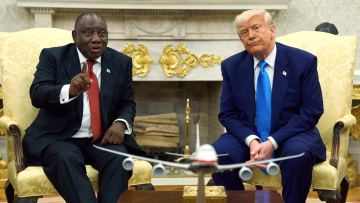 Πώς ο Τραμπ μετέτρεψε το Οβάλ Γραφείο σε... ναρκοπέδιο για τους ξένους ηγέτες