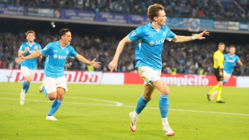 Πρωταθλήτρια Ιταλίας η Νάπολι 2-0 την Κάλιαρι - Δείτε τα γκολ
