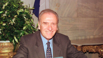 Πέθανε ο πρώην υπουργός του ΠΑΣΟΚ Χρήστος Ροκόφυλλος
