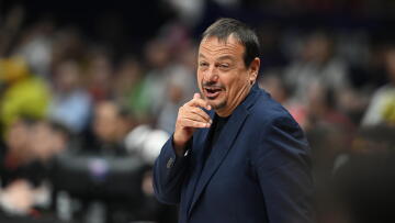 Αταμάν: Όλοι μιλάνε για τη συμπεριφορά του Γιαννακόπουλου, αλλά σε ποιο γήπεδο βάζεις τους οπαδούς του Ολυμπιακού πίσω μας
